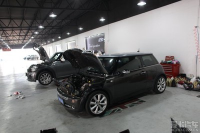 MINIR56S更换后刹车片brembo原厂对比_MINI论坛_XCAR 爱卡汽车俱乐部